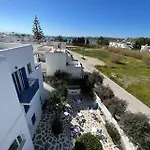 Livadia Seaside 10 *