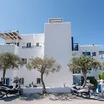 Livadia Seaside 10 *