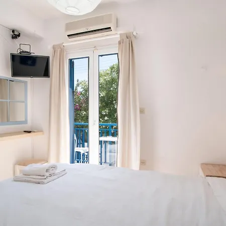 Livadia Seaside 10 Apartment *