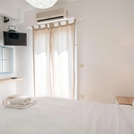 Livadia Seaside 10 Апартаменты Парос