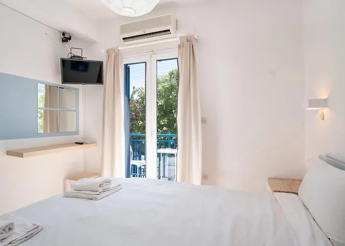 Livadia Seaside 10 Paro