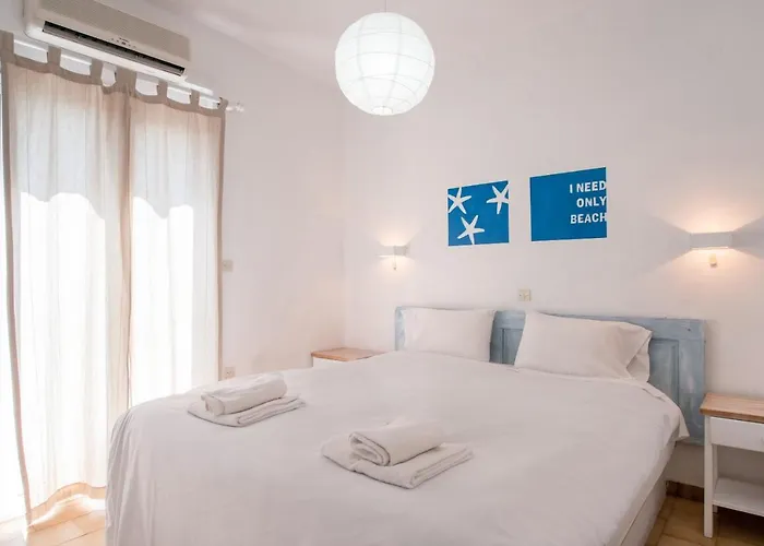 Livadia Seaside 10 Paro